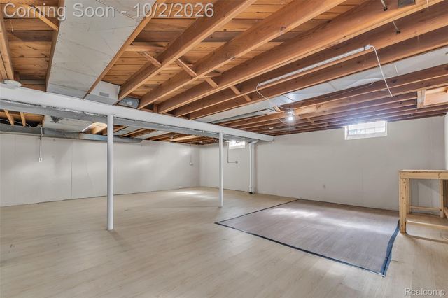 6725 Elizabeth Street, Garden City, MI 48135