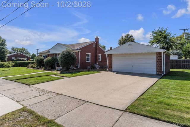 6725 Elizabeth Street, Garden City, MI 48135