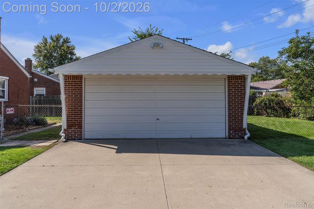 6725 Elizabeth Street, Garden City, MI 48135