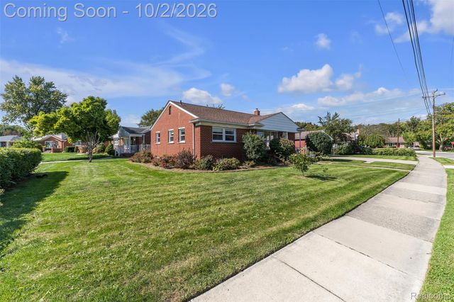6725 Elizabeth Street, Garden City, MI 48135