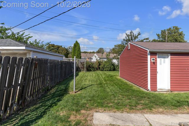 6725 Elizabeth Street, Garden City, MI 48135