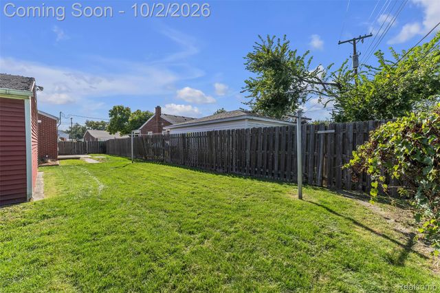 6725 Elizabeth Street, Garden City, MI 48135