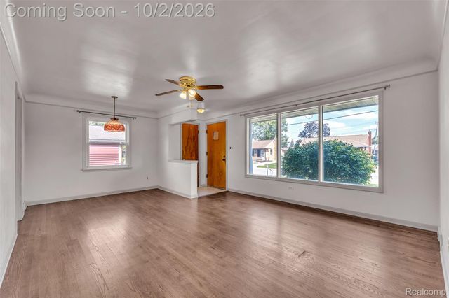 6725 Elizabeth Street, Garden City, MI 48135
