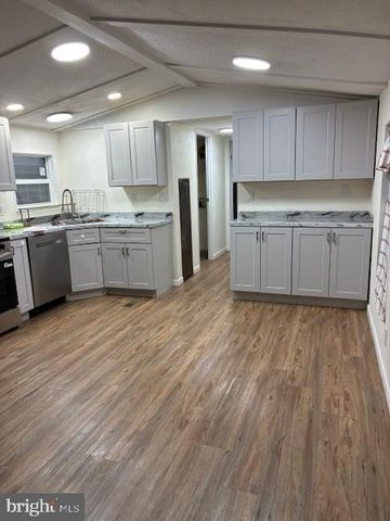 305 PALM CITY PARK, Annville, PA 17003