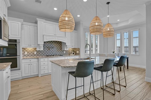 1321 Summer Field Lane, Friendswood, TX 77546