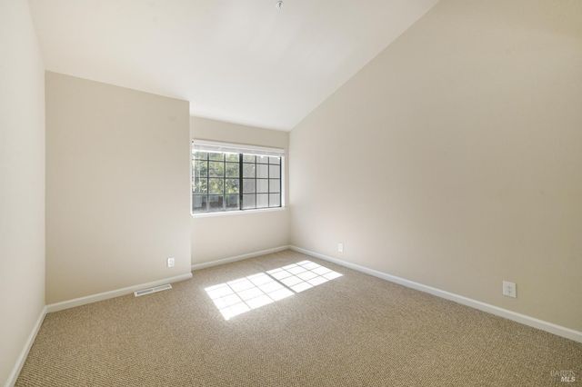 194 Pelican Ln, Novato, CA 94949