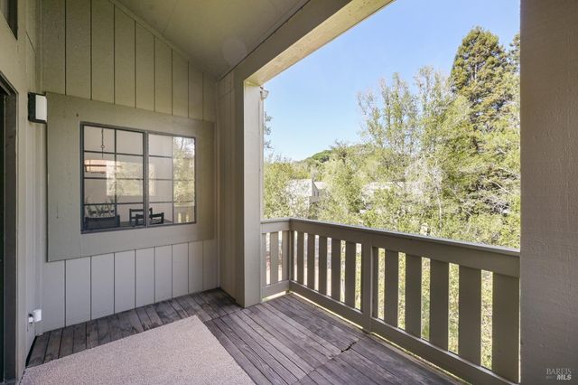 194 Pelican Ln, Novato, CA 94949