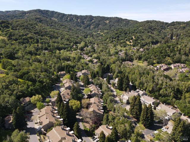 194 Pelican Ln, Novato, CA 94949