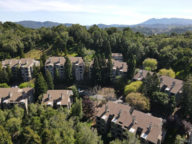 194 Pelican Ln, Novato, CA 94949