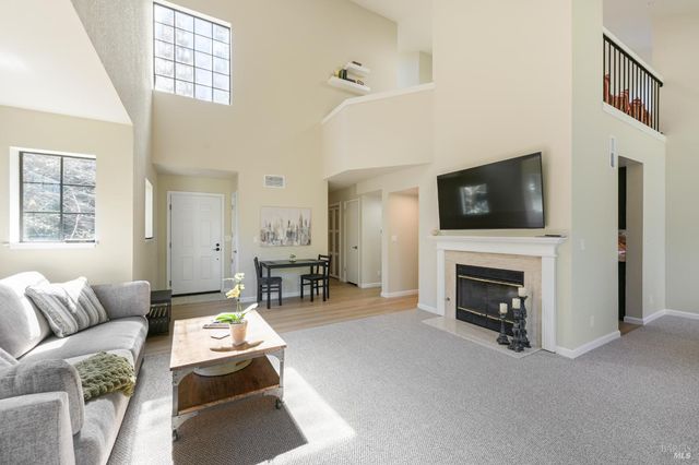 194 Pelican Ln, Novato, CA 94949