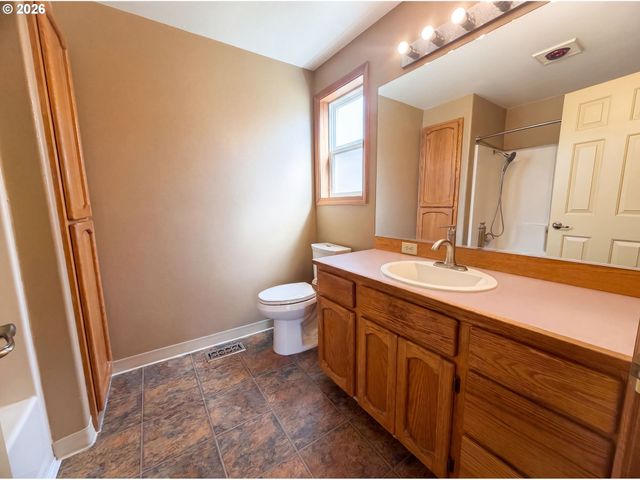 7201 Ne 102ND Ct, Vancouver, WA 98660