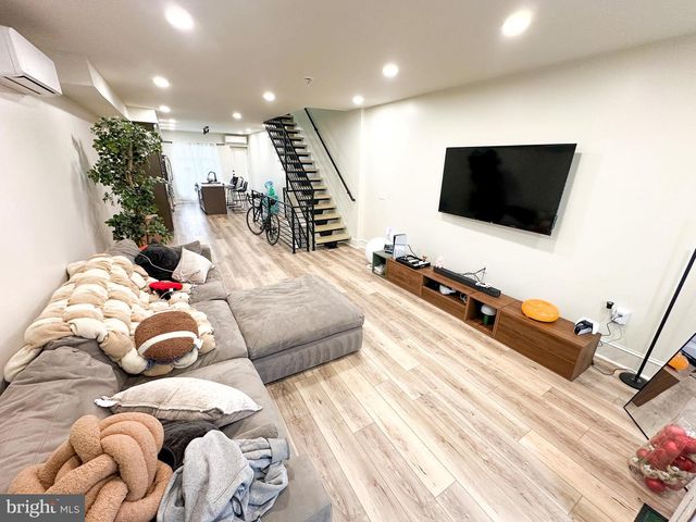 183 W NORRIS ST, Philadelphia, PA 19122
