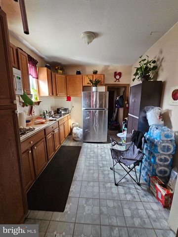 2805 POLK AVE, Camden, NJ 08105
