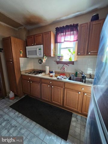 2805 POLK AVE, Camden, NJ 08105