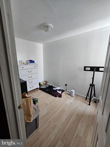 2805 POLK AVE, Camden, NJ 08105