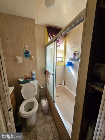 2805 POLK AVE, Camden, NJ 08105