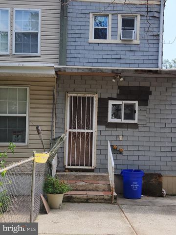 2805 POLK AVE, Camden, NJ 08105
