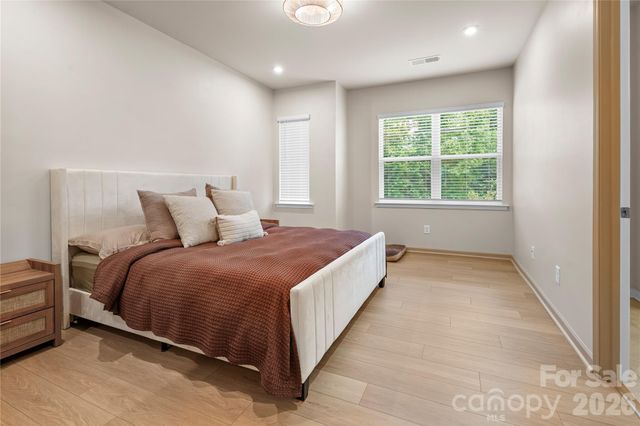 115 Forest Lake Boulevard B, Mooresville, NC 28117