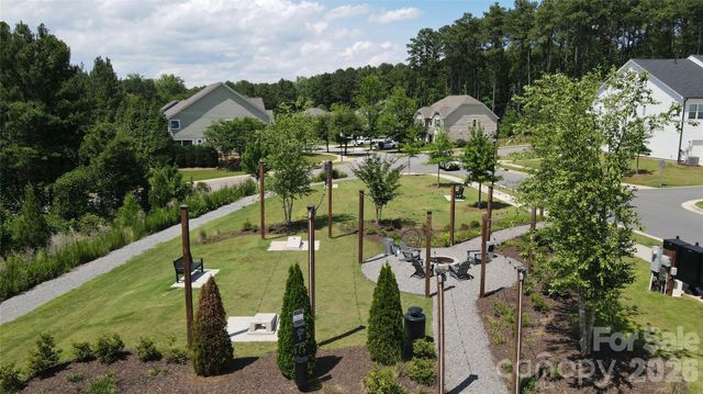 115 Forest Lake Boulevard B, Mooresville, NC 28117