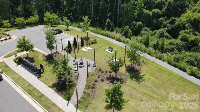 115 Forest Lake Boulevard B, Mooresville, NC 28117