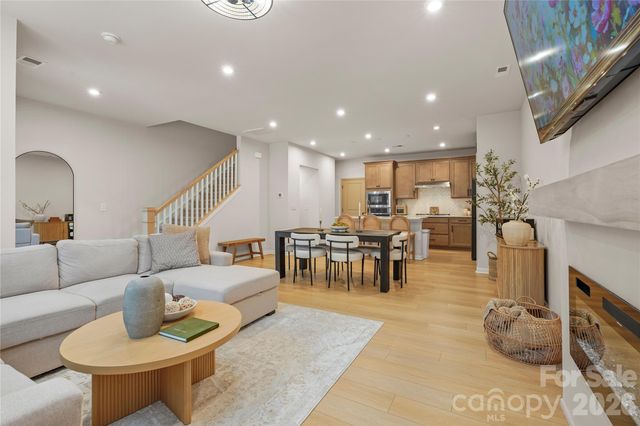 115 Forest Lake Boulevard B, Mooresville, NC 28117
