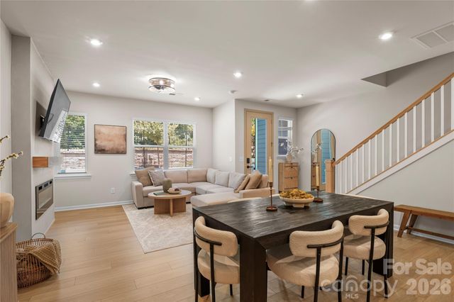 115 Forest Lake Boulevard B, Mooresville, NC 28117
