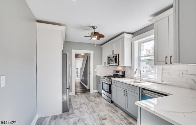 43 Saint Ann St, Carteret Boro, NJ 07008