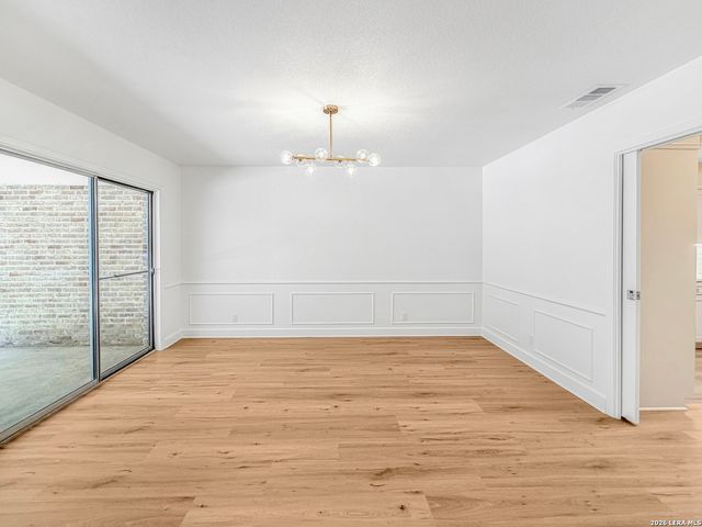9113 BONNY BRK, Windcrest, TX 78239