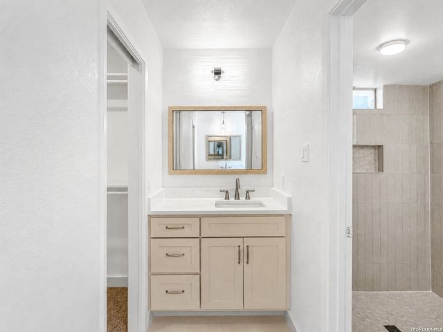 9113 BONNY BRK, Windcrest, TX 78239