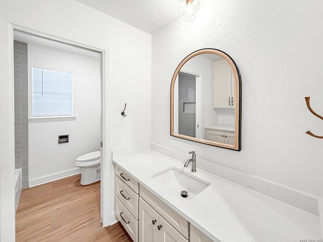 9113 BONNY BRK, Windcrest, TX 78239