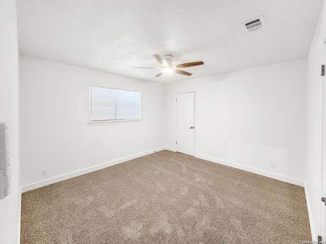 9113 BONNY BRK, Windcrest, TX 78239