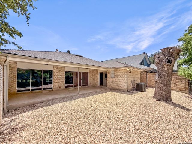 9113 BONNY BRK, Windcrest, TX 78239