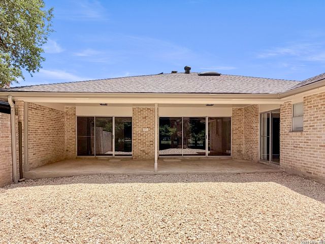 9113 BONNY BRK, Windcrest, TX 78239