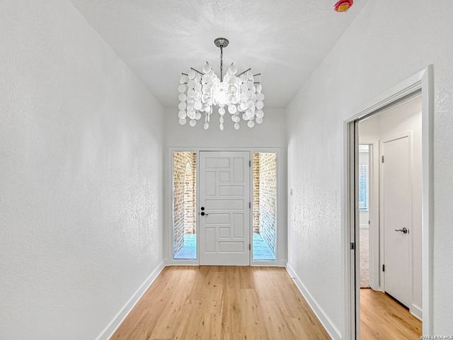 9113 BONNY BRK, Windcrest, TX 78239
