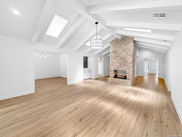 9113 BONNY BRK, Windcrest, TX 78239