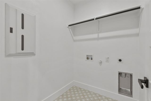 126 Homes Drive, Grand Prairie, TX 75050