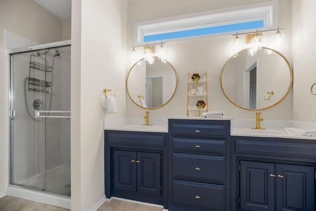 1904 NE 104th Terrace, Kansas City, MO 64155