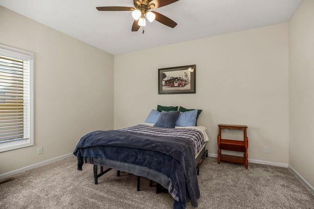 1904 NE 104th Terrace, Kansas City, MO 64155