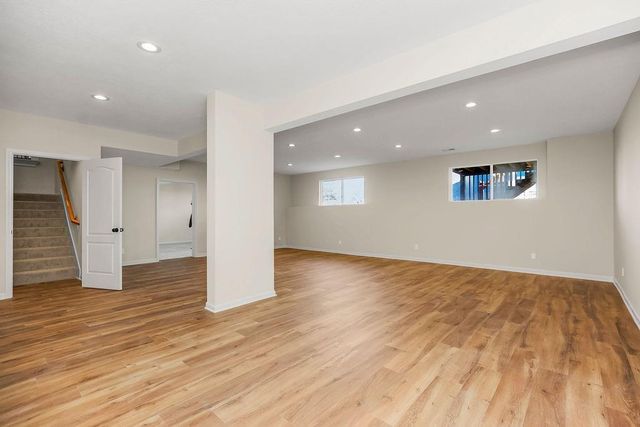 1904 NE 104th Terrace, Kansas City, MO 64155