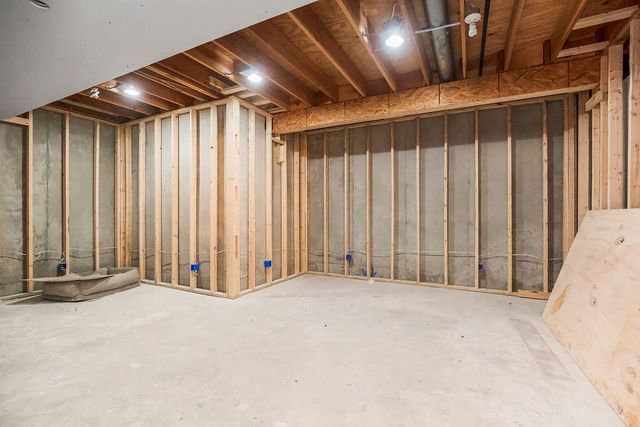 1904 NE 104th Terrace, Kansas City, MO 64155