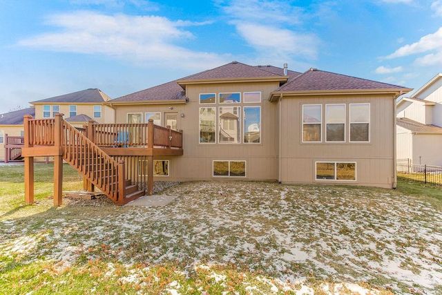 1904 NE 104th Terrace, Kansas City, MO 64155