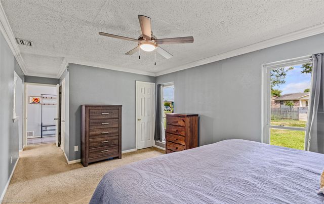 910 Meadowside Circle, Garland, TX 75043