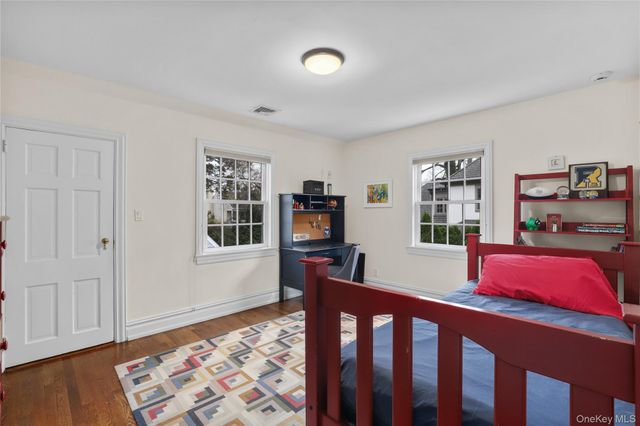 12 Sunnybrae Place, Bronxville, NY 10708