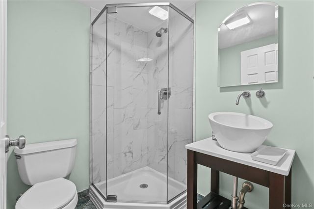 12 Sunnybrae Place, Bronxville, NY 10708