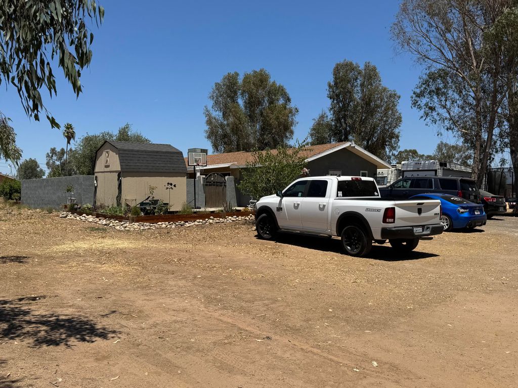 20283 Oakhill Road, Madera, CA 93638