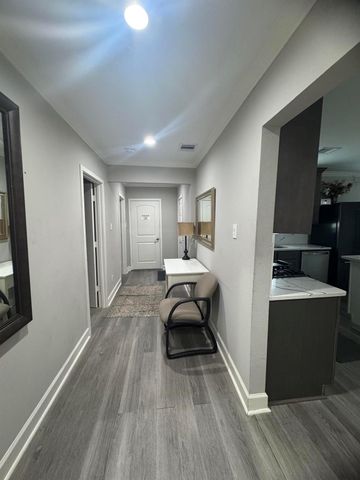 7135 Goforth Street, Houston, TX 77021
