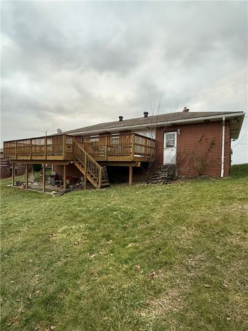 130 Crescent Dr, Canton Twp, PA 15301