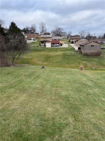 130 Crescent Dr, Canton Twp, PA 15301