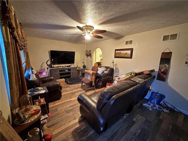 130 Crescent Dr, Canton Twp, PA 15301