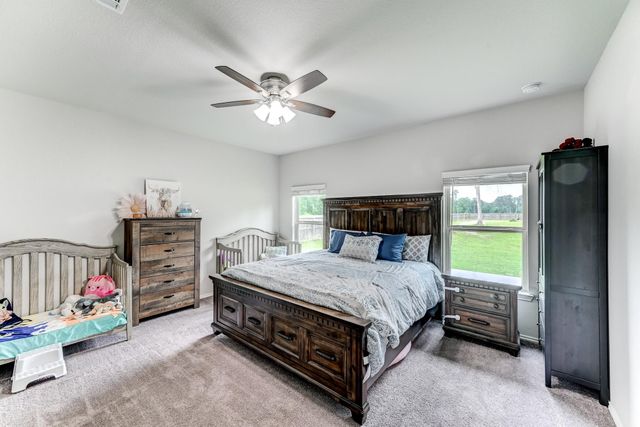 9850 Hunter Springs Drive, Conroe, TX 77306